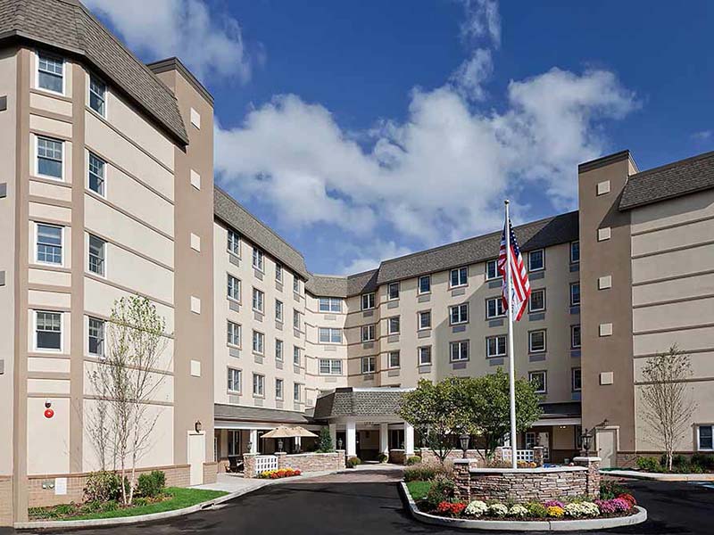Atria Glen Cove exterior entrance