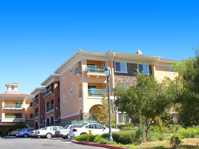 Atria Grand Oaks exterior entrance