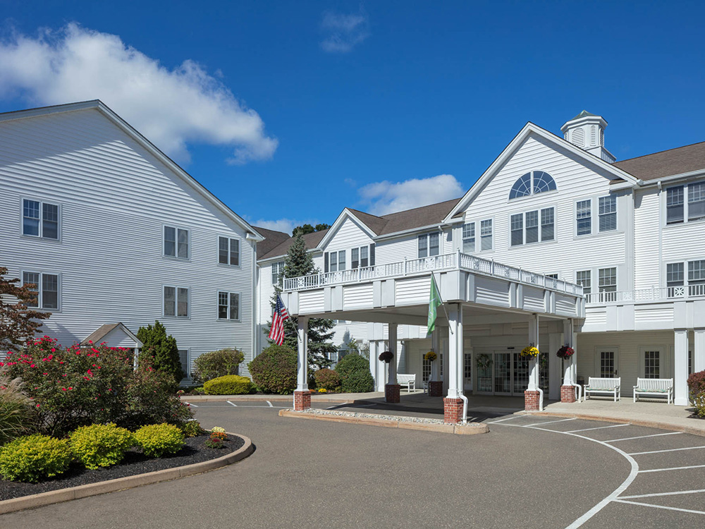 Exterior entrance to Atria Senior Living in Hamden, CT